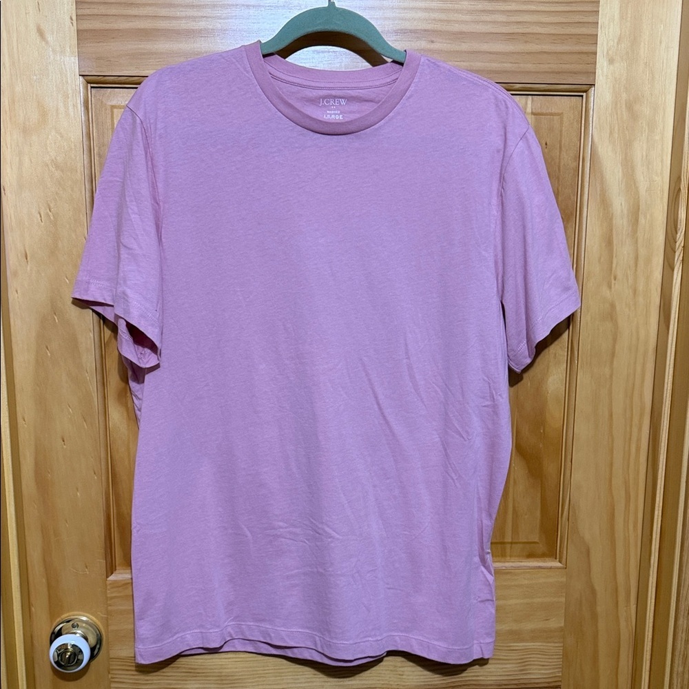J. Crew Men's Dusty Rose Short Sleeve Tee Shirt, Size Large.